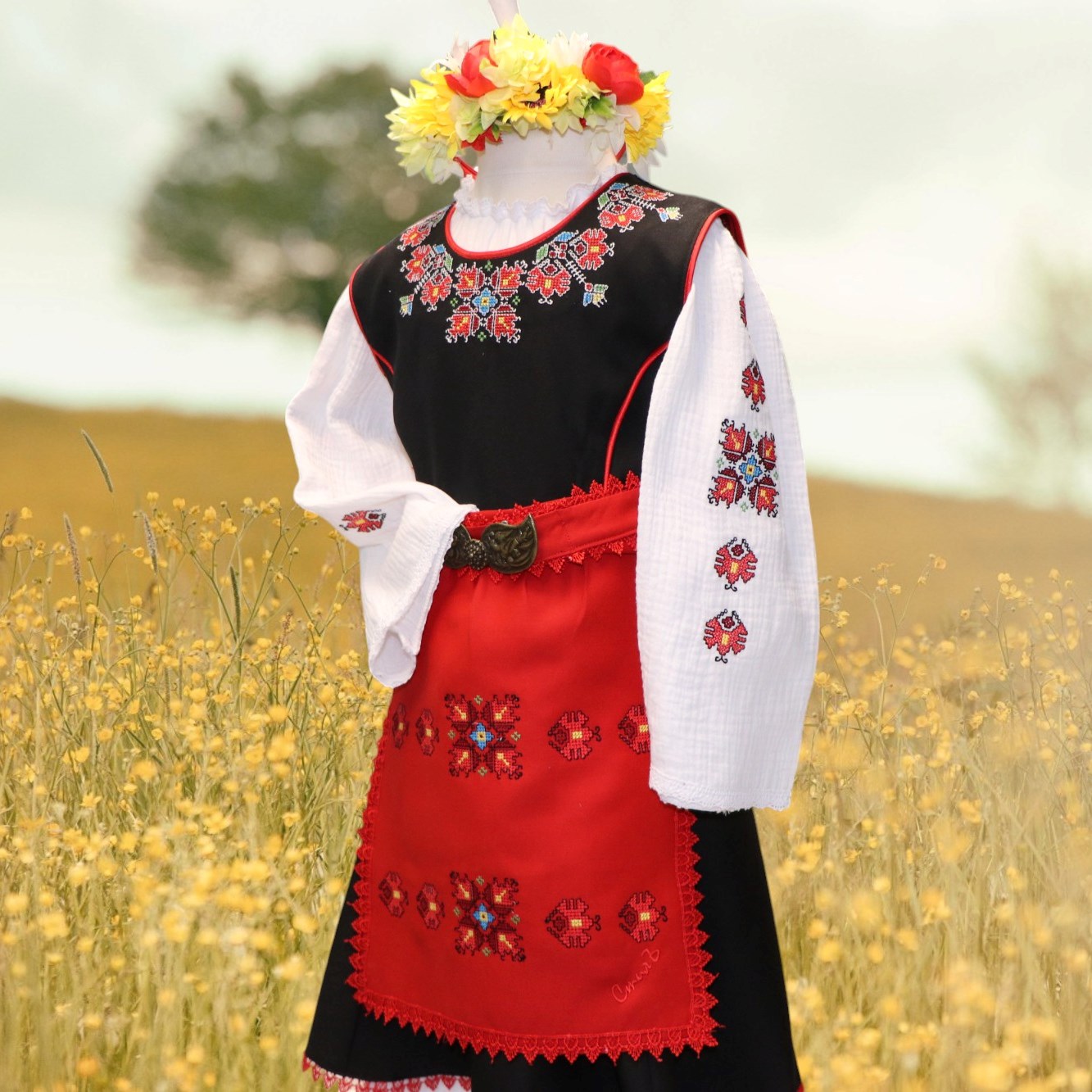 ДЕТСКА НОСИЯ МОМИЧЕ